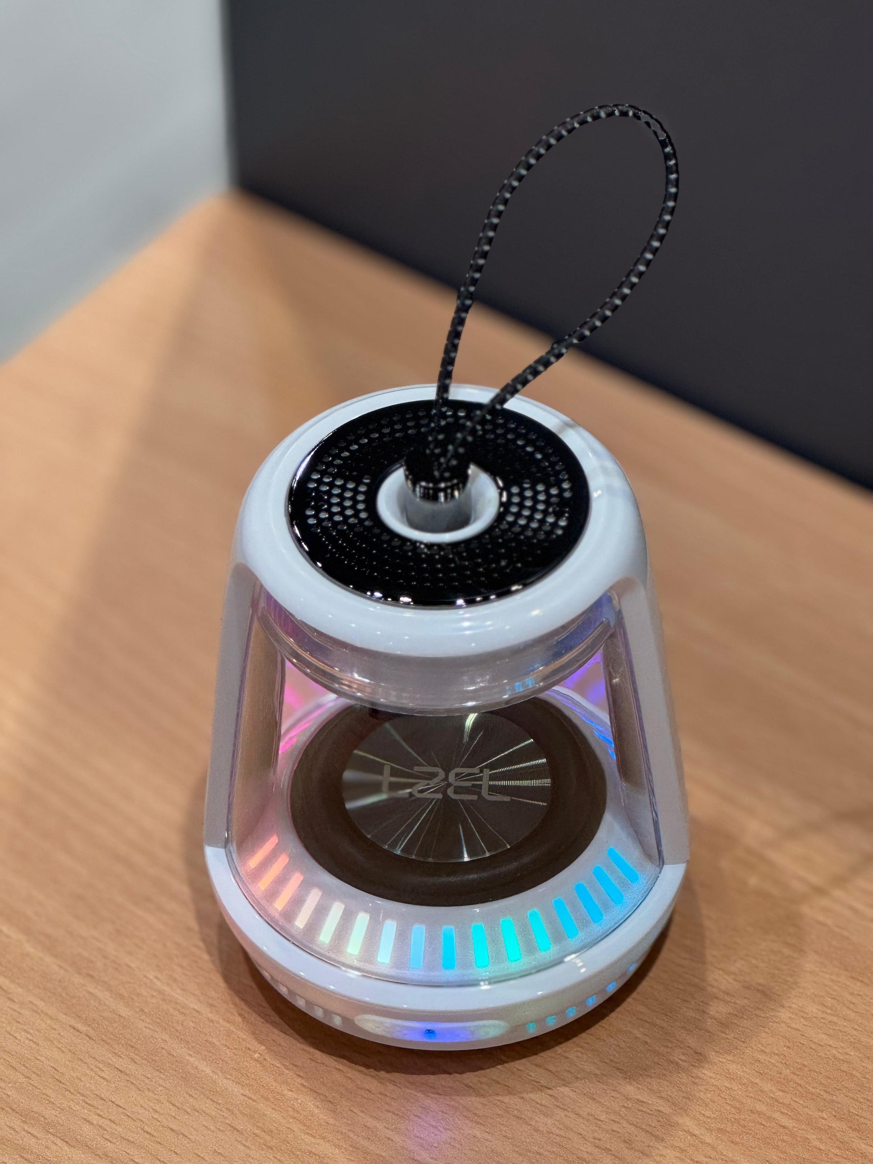 LZEL Aquilasonus Lamp Compact Waterproof Bluetooth Speaker With Dynamic RGB Lights | White