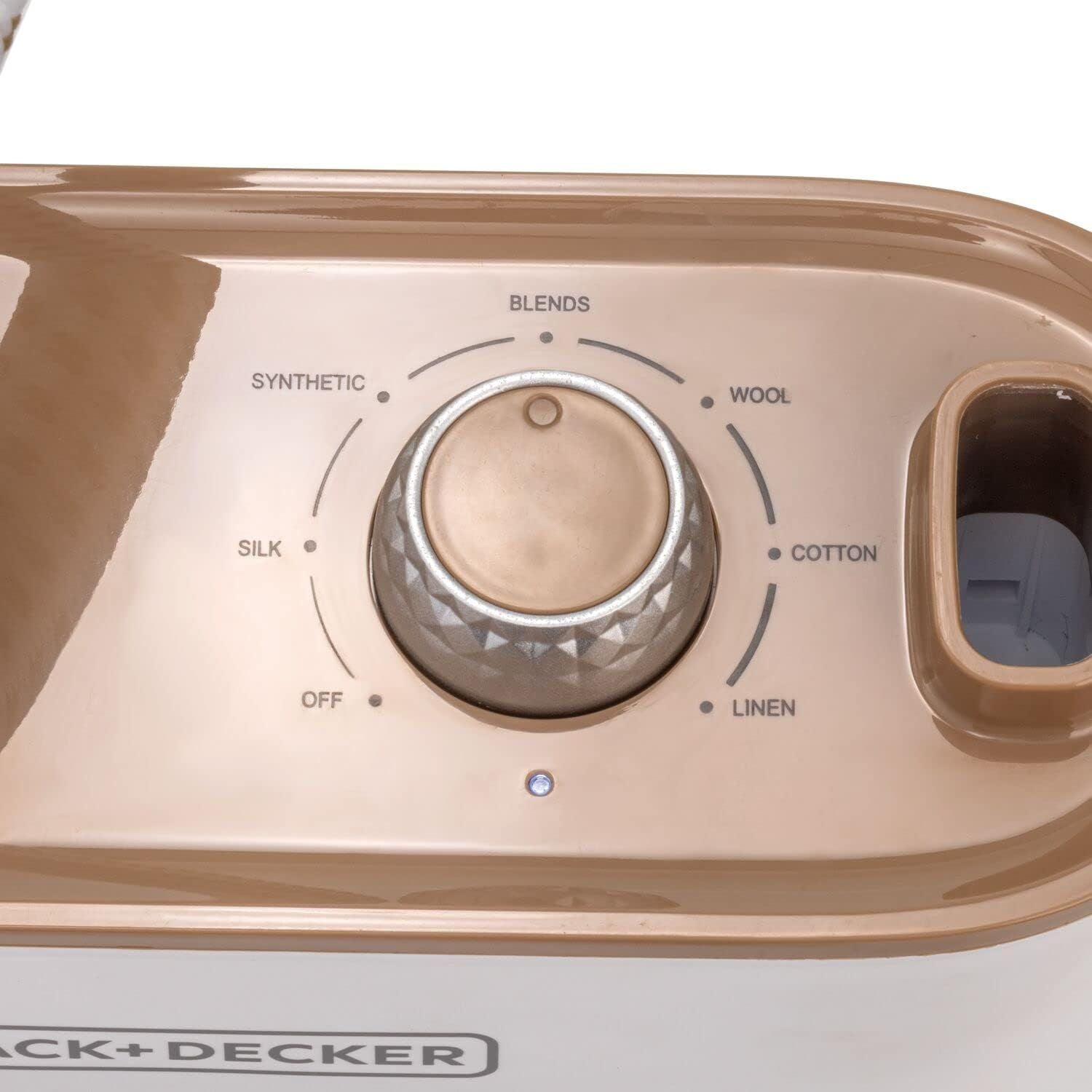 كواية بخار للملابس بقاعدة مزدوجة 2400 واط، 1.5 لتر من Black & Decker