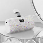 بطارية شحن متنقلة Power Pod Luxe بتصميم ألماسي من أسلي جلوبال سعة 5000 مللي أمبير مع كيبل Lightning مدمج PD| أبيض