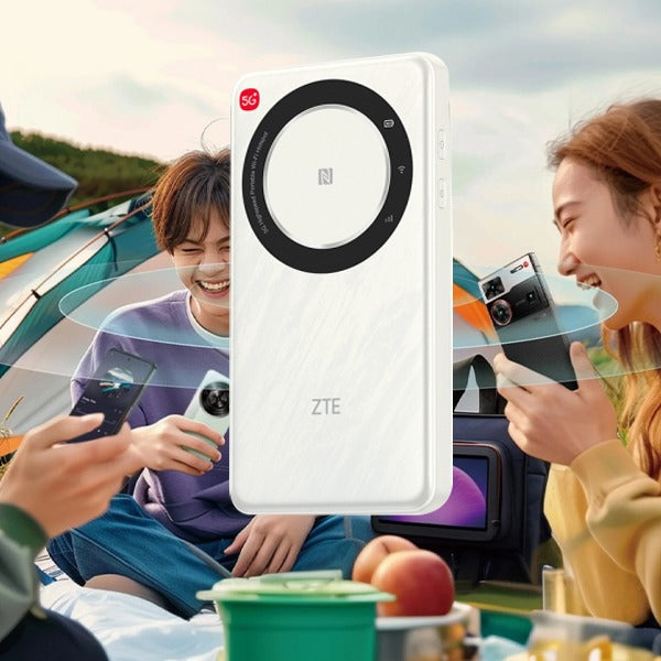U30 Air 5G راوتر واي فاي محمول منZTE مفتوح لكل الشبكات بسعة 4500 مللي أمبير | أبيض