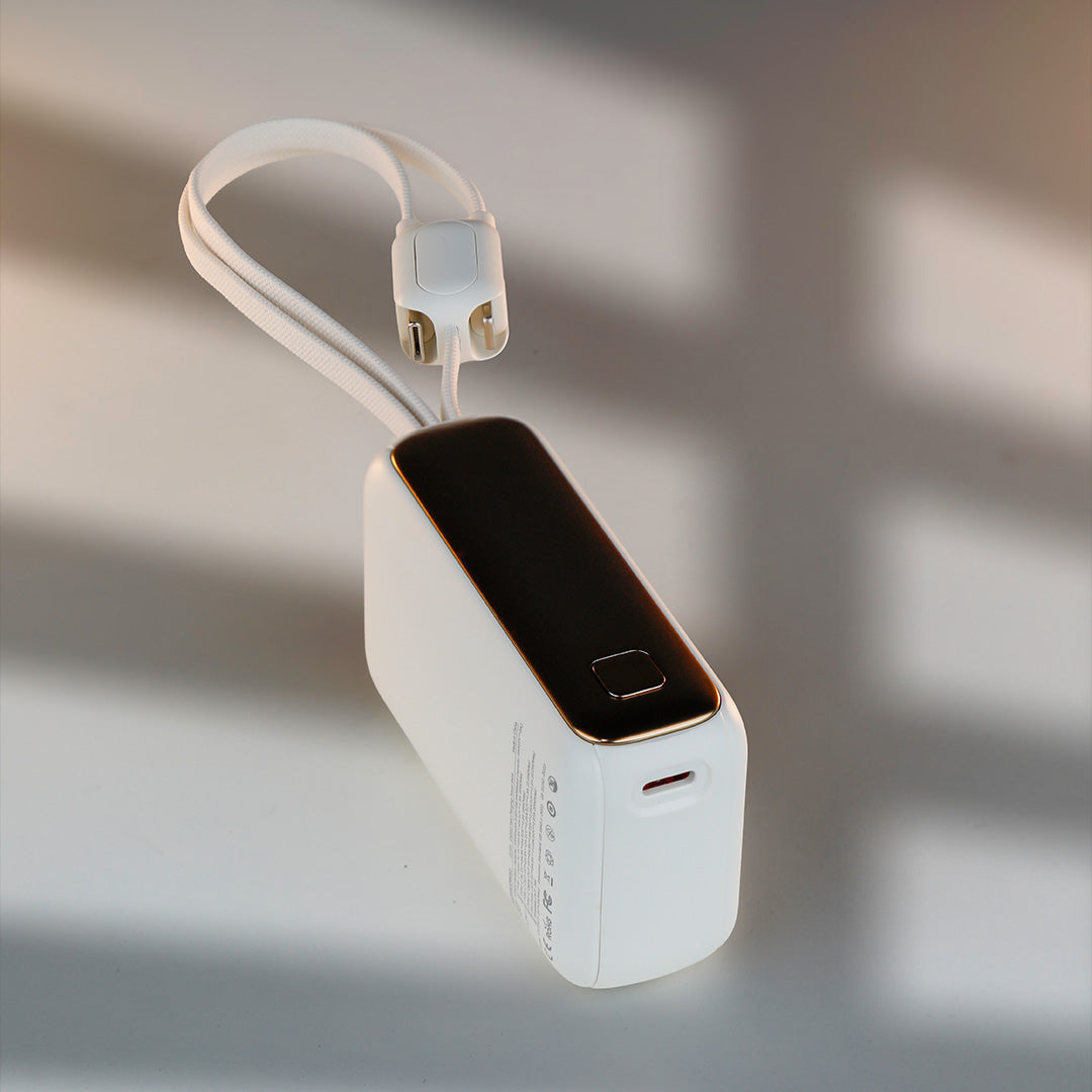 باور بانك LZEL Ampflow10 Mini – سعة 10000 مللي أمبير | شحن سريع 22.5 واط | كابلات مدمجة Type-C و Lightning | شحن لاسلكي
