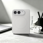 كفر LZEL WAVEFORGE بتصميم متموج وملمس سيليكون مع دعم MagSafe لـ iPhone Duo | رمادي فاتح