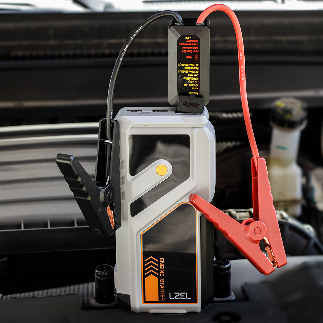معزز لبطارية السيارة متعدد الوظائف من LZEL EnergizeIgnite Air 12000mAh 12V مع كشاف LED | رمادي/أسود
