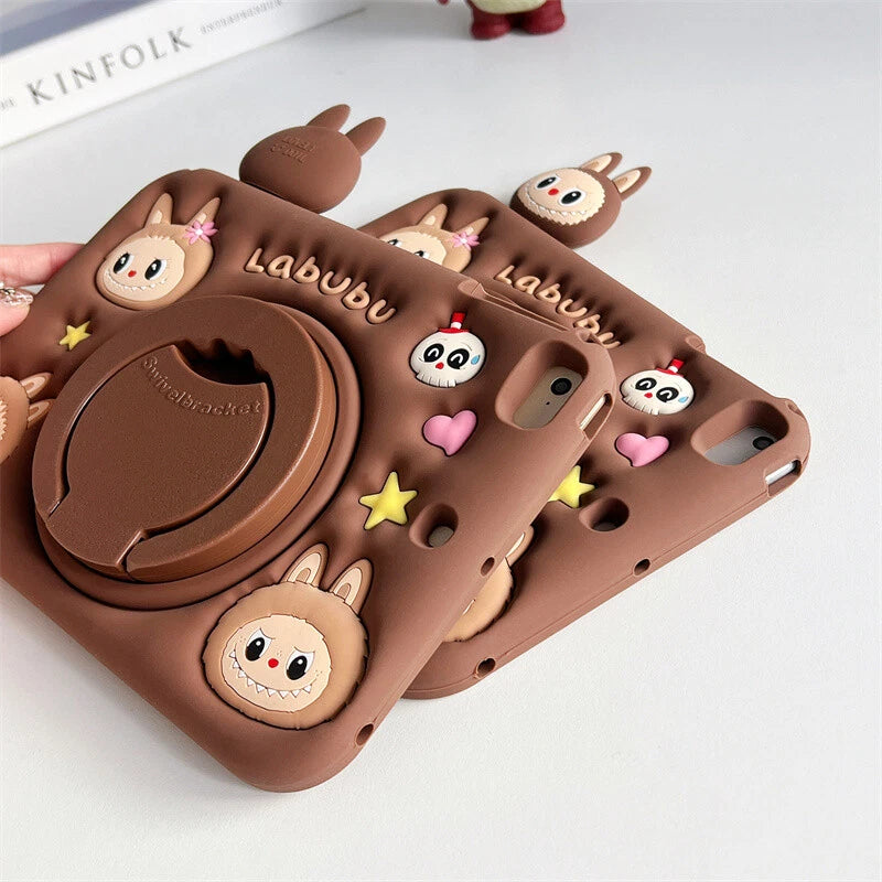 كڤر حماية Labubu لجهاز iPad 10th الجيل العاشر مصنوع من السيليكون المرن