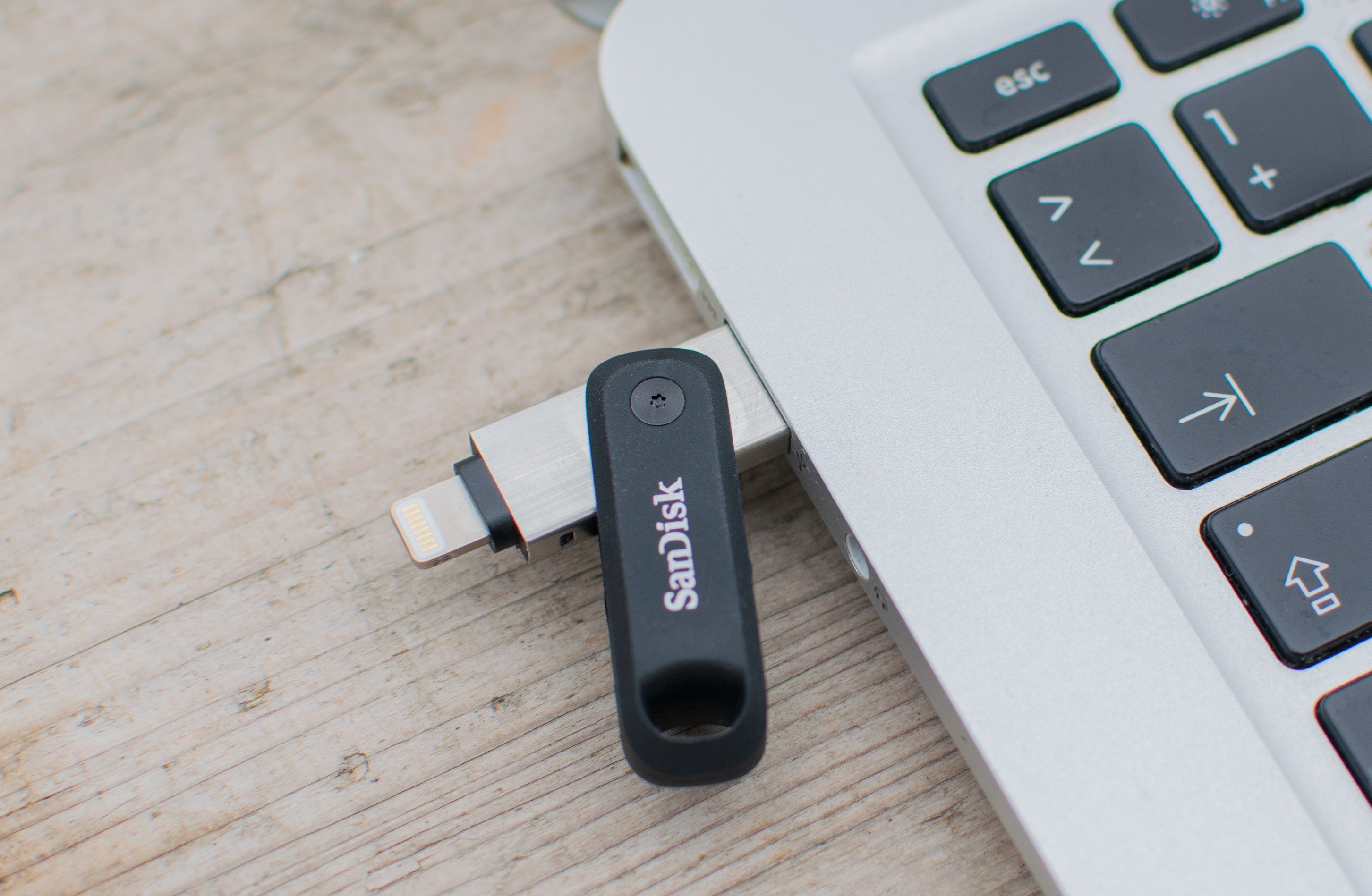 Sandisk Ixpand Flash Drive Lux USB-C And Lightning 256GB